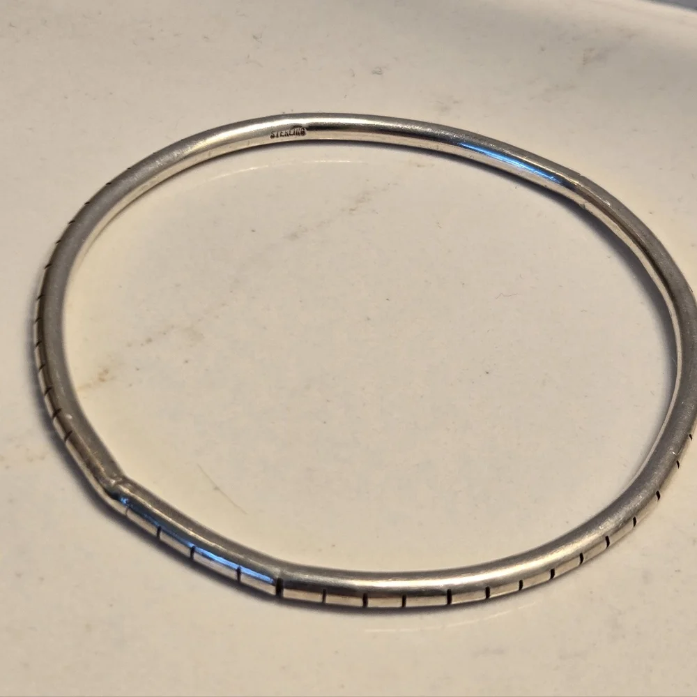 Genuine Sterling Silver Bangle Bracelet - Picture 1 of 9
